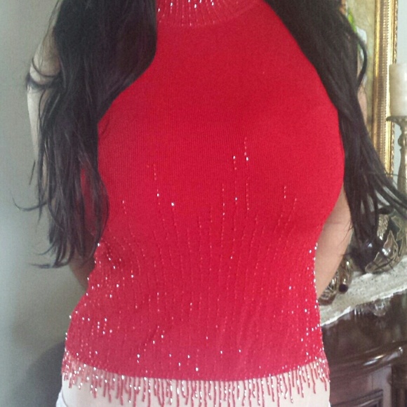 Red short turtle neck top