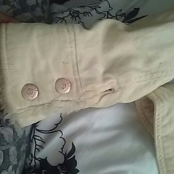 A Tan Warm Fuzzy Coat ?? - Picture 3 of 4