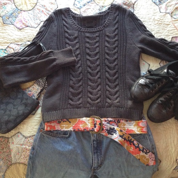 Free People Sweaters - 🎈NEW LISTING 🎈Chunky gray sweater