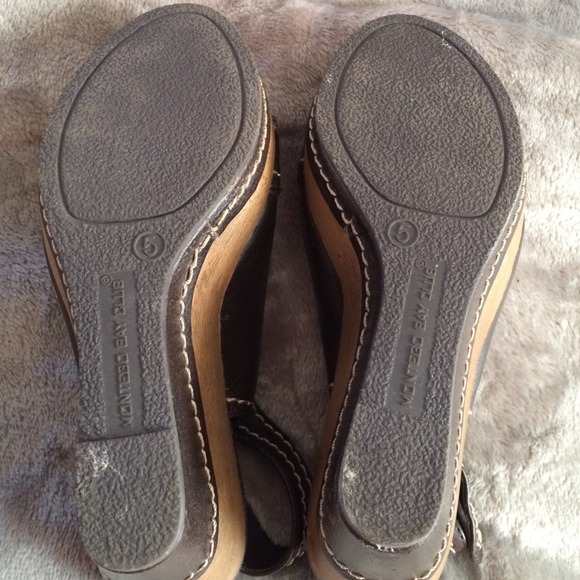 Shoes - Picture 3 of 3
