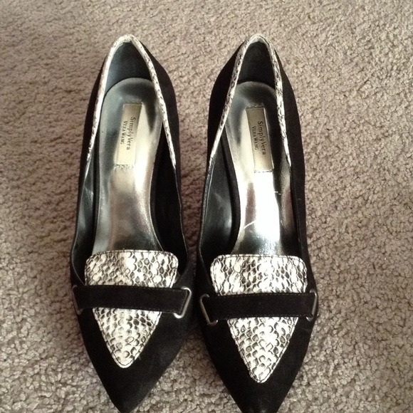 ⭐️Vera Wang Snake Skin High Heels⭐️