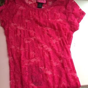 Pink lace short sleeved shirt