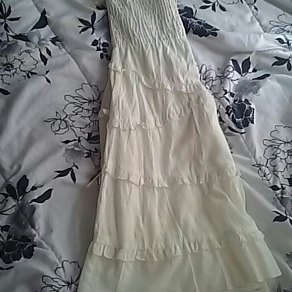 White Spring Dress ?? - Picture 2 of 3