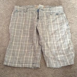 ⭐️Billabong Long Shorts⭐️