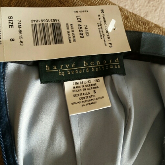 Suit - Picture 4 of 4