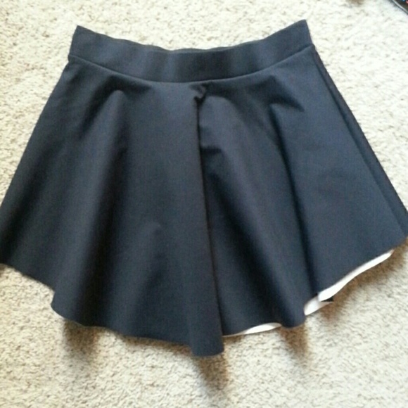 Zara Skirts - ZARA Black Skirt with White Underside size M NWT Zara Skirts - ZARA Black Skirt with White Underside size M NWT