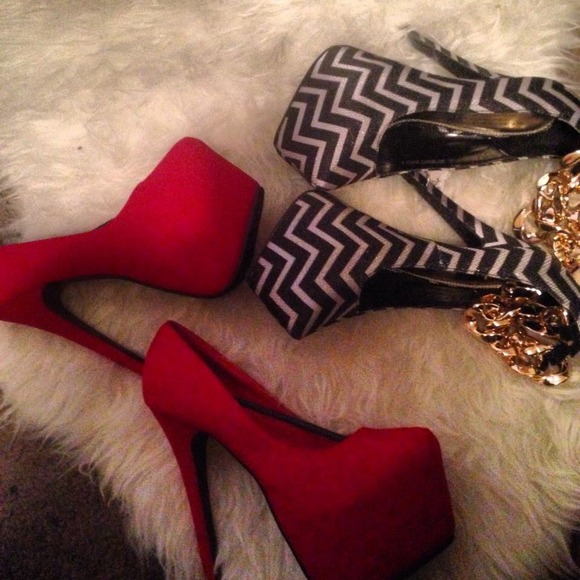 Heels I'm selling comment for price