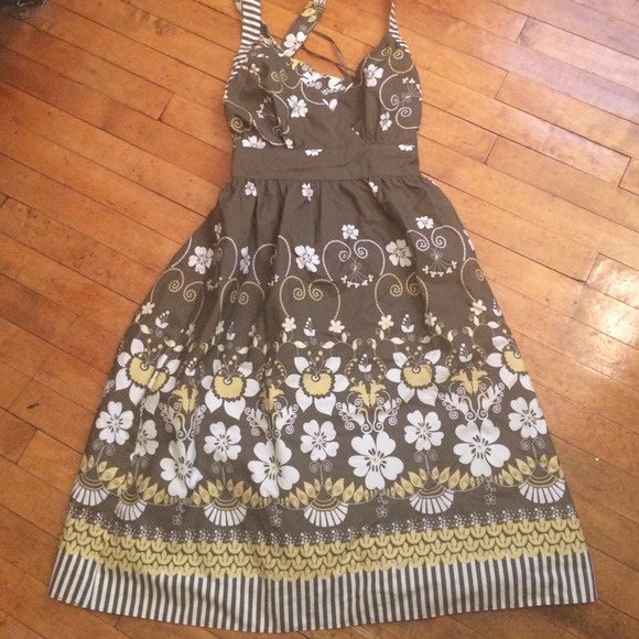 Floral patterned tea dress