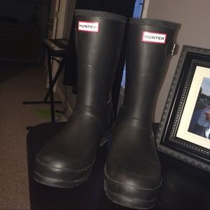 short black hunter boots