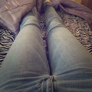 Light wash skinny jeans