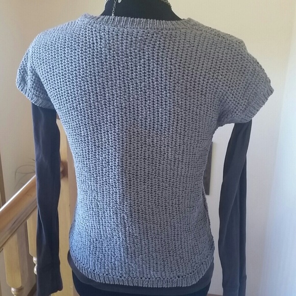 SOLD-LOFT Knit Sweater - Picture 4 of 4