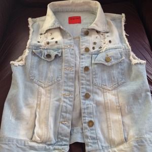 Cut off  jean vest, brand new without tags !