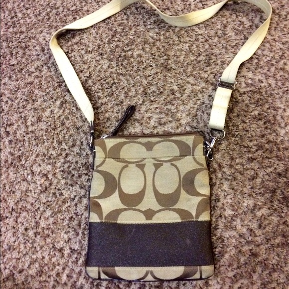 Coach Signature Stripe Swingpack - Picture 2 of 2