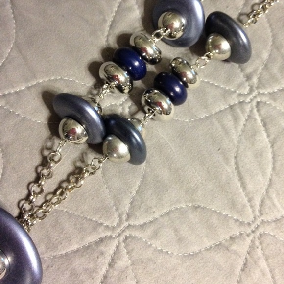 Paparazzi necklace & earrings.