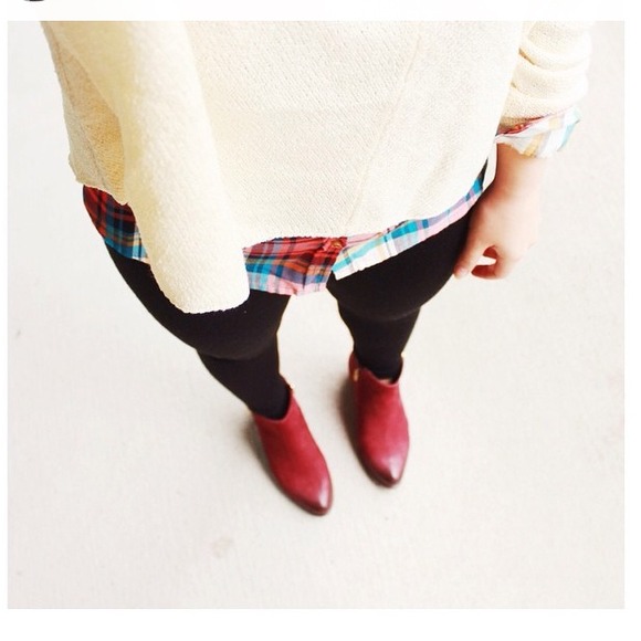 Steve Madden Shoes - Steve Madden burgundy Chelsea boots