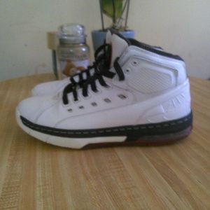 MENS JORDAN OL SCHOOLS