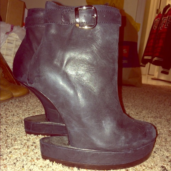 Heeless Black Booties - Picture 1 of 4