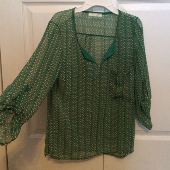 Loose, chiffon-like Shirt