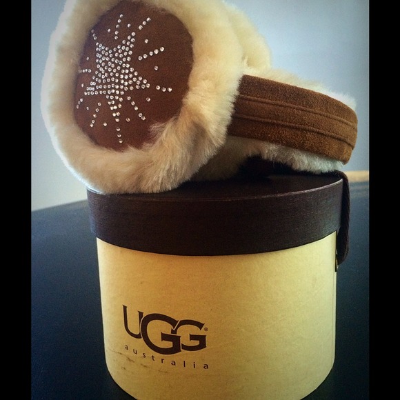 UGG Accessories - Classic Ugg Double "U" Sheepskin Earmuffs