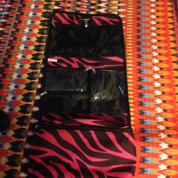 Jewelry/makeup organizer