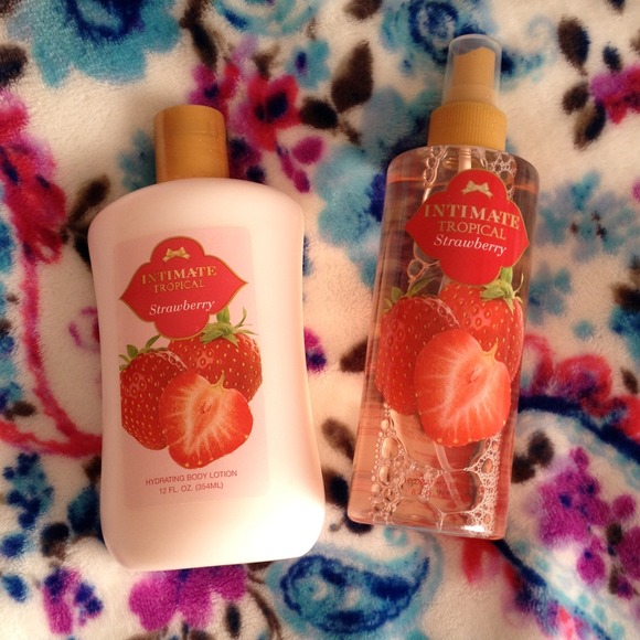 Strawberry Lotion and Body Mist Set