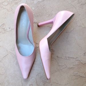 BCBGirls light pink heels size 6