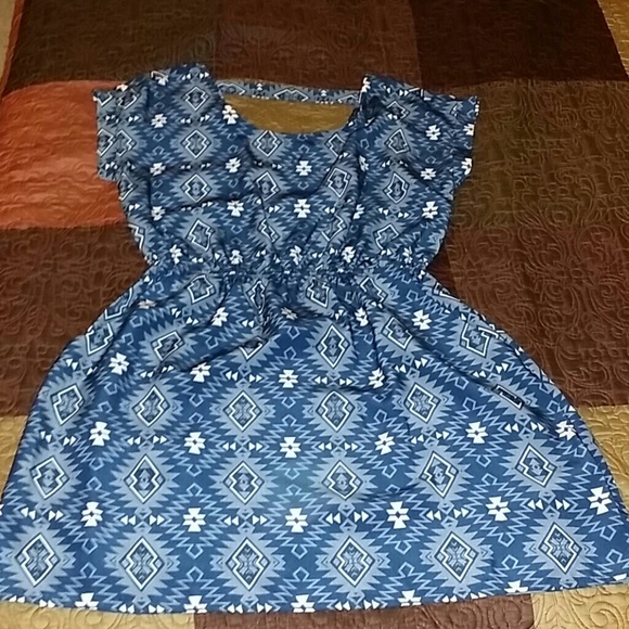 *worn once* Tribal patterened dress