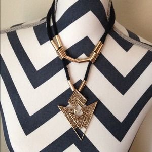 Black string- gold arrow necklace