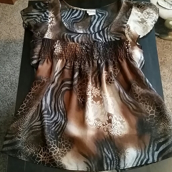 Animal print daytrip blouse