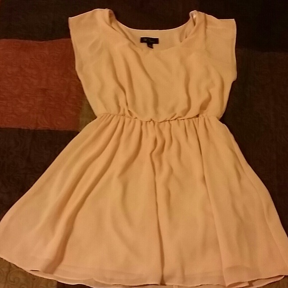 *worn 2x* Pastel pink/peach dress