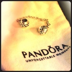 🔴SOLD🔴 Pandora charm safety chain