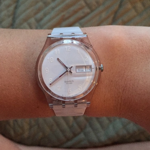 White Plastic SWATCH Watch ⌚️