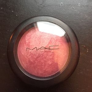 Mac mineralize blush in gentle💚 AUTHENTIC😊💜😁