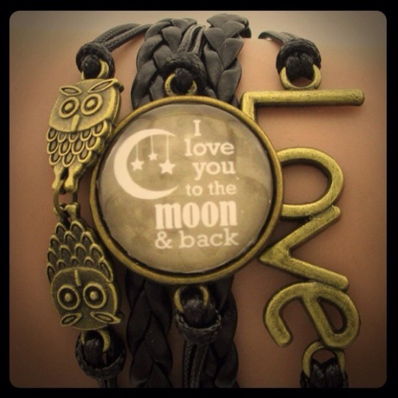 "I LOVE YOU TO THE MOON AND BACK" BRACELET