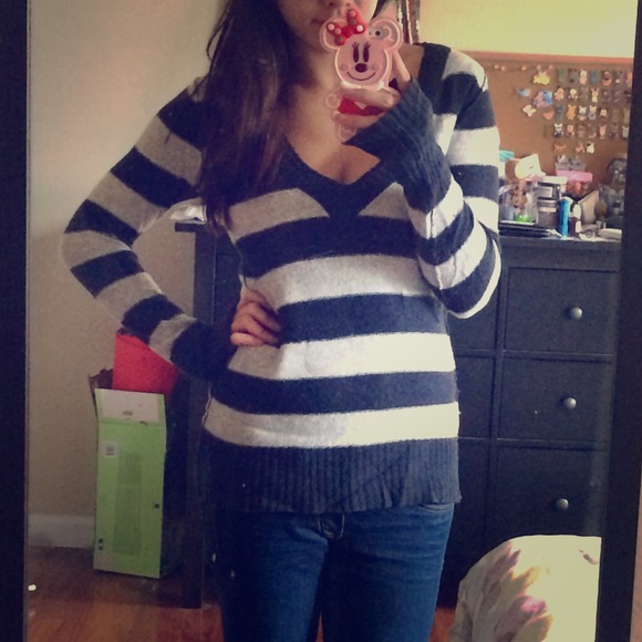 Abercrombie navy and grey striped v-neck