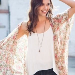 SALE Alexis Top Kimono by Brandy Melville