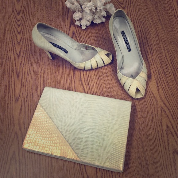 Andrea Pfister high heels and matching clutch