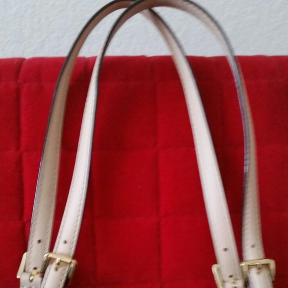 SOLD!! NWT GOLD MICHAEL KORS TOTE HANDBAG! - Picture 3 of 4