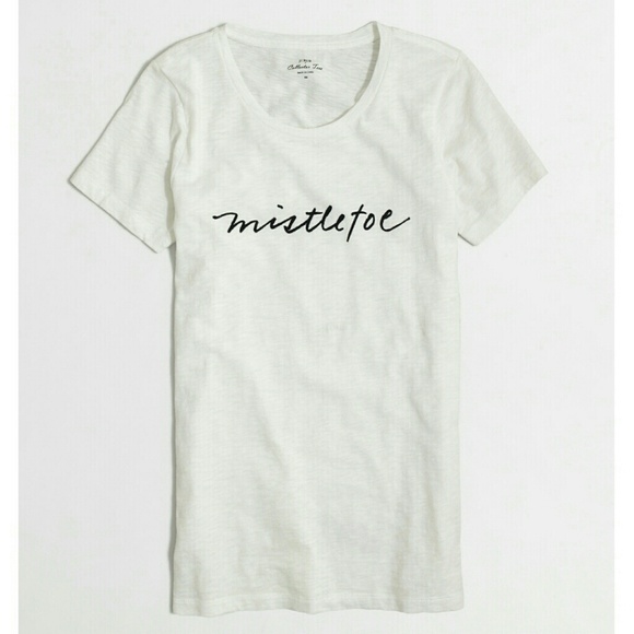 ▪ like new ▪ basic white holiday tee