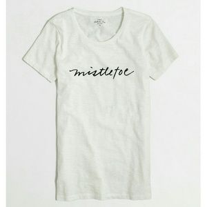 ▪ like new ▪ basic white holiday tee