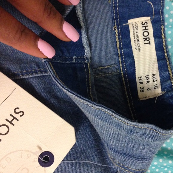 Cute Light Jean High Waist Shorts - Picture 4 of 4