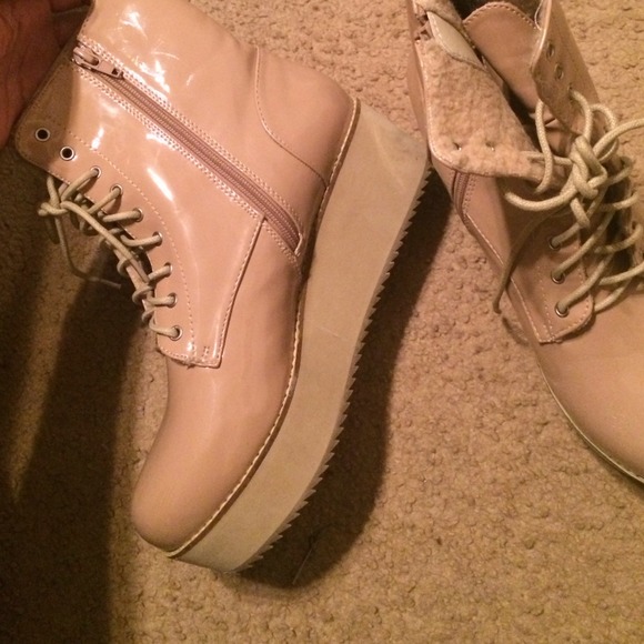 Patent Leather Flatform Boots - Picture 3 of 4