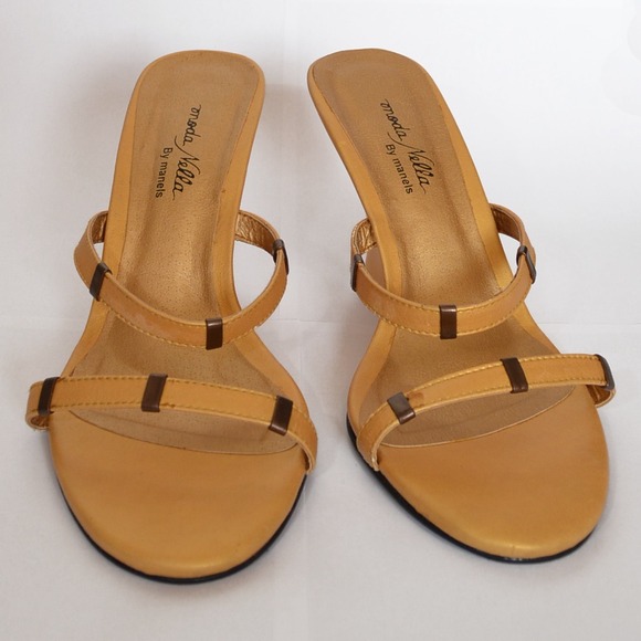 Manels - Picture 2 of 2