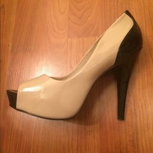 Jessica Simpson heels