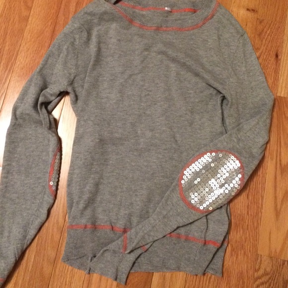 gray sweater