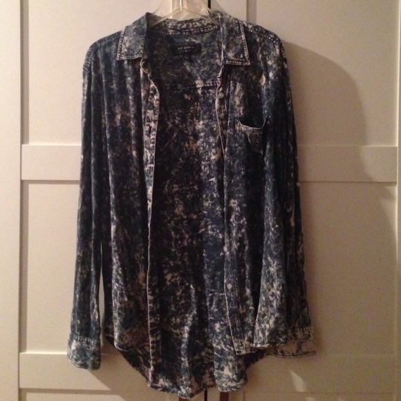 Acid wash button up