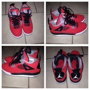 Jordan 4's