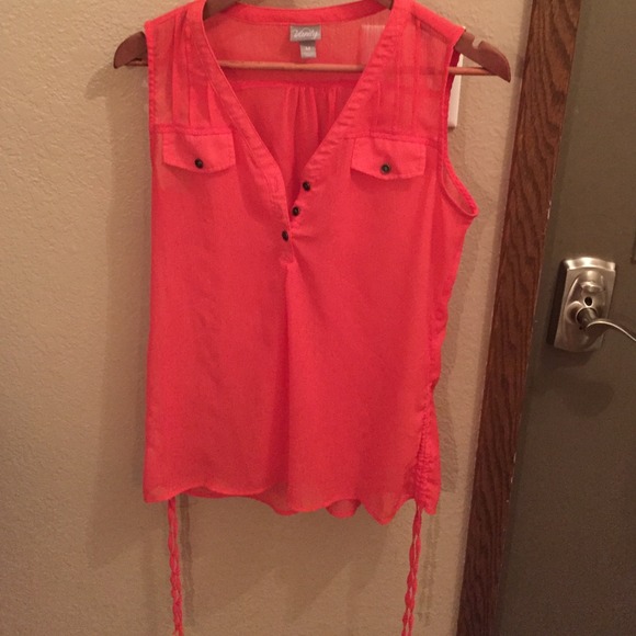 🆕 listing, super cute tunic🌟