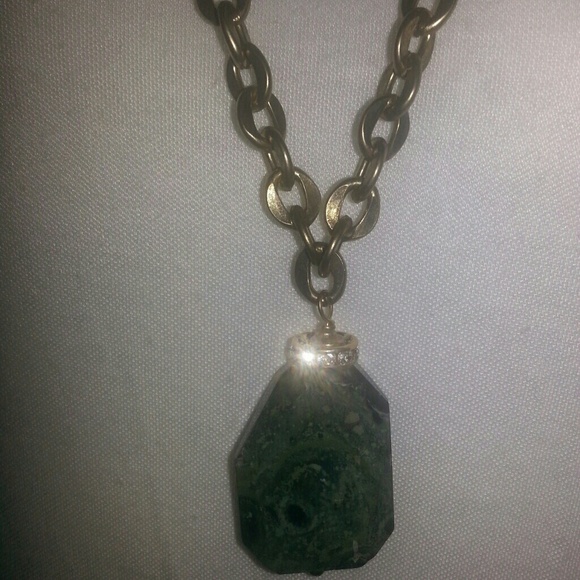 Jade Necklace - Picture 2 of 4