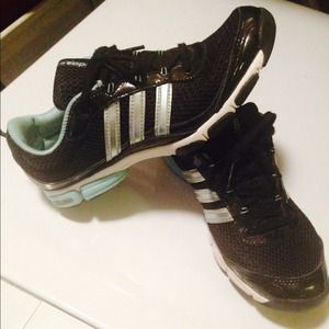 Adidas running shoes  with 3d cushion